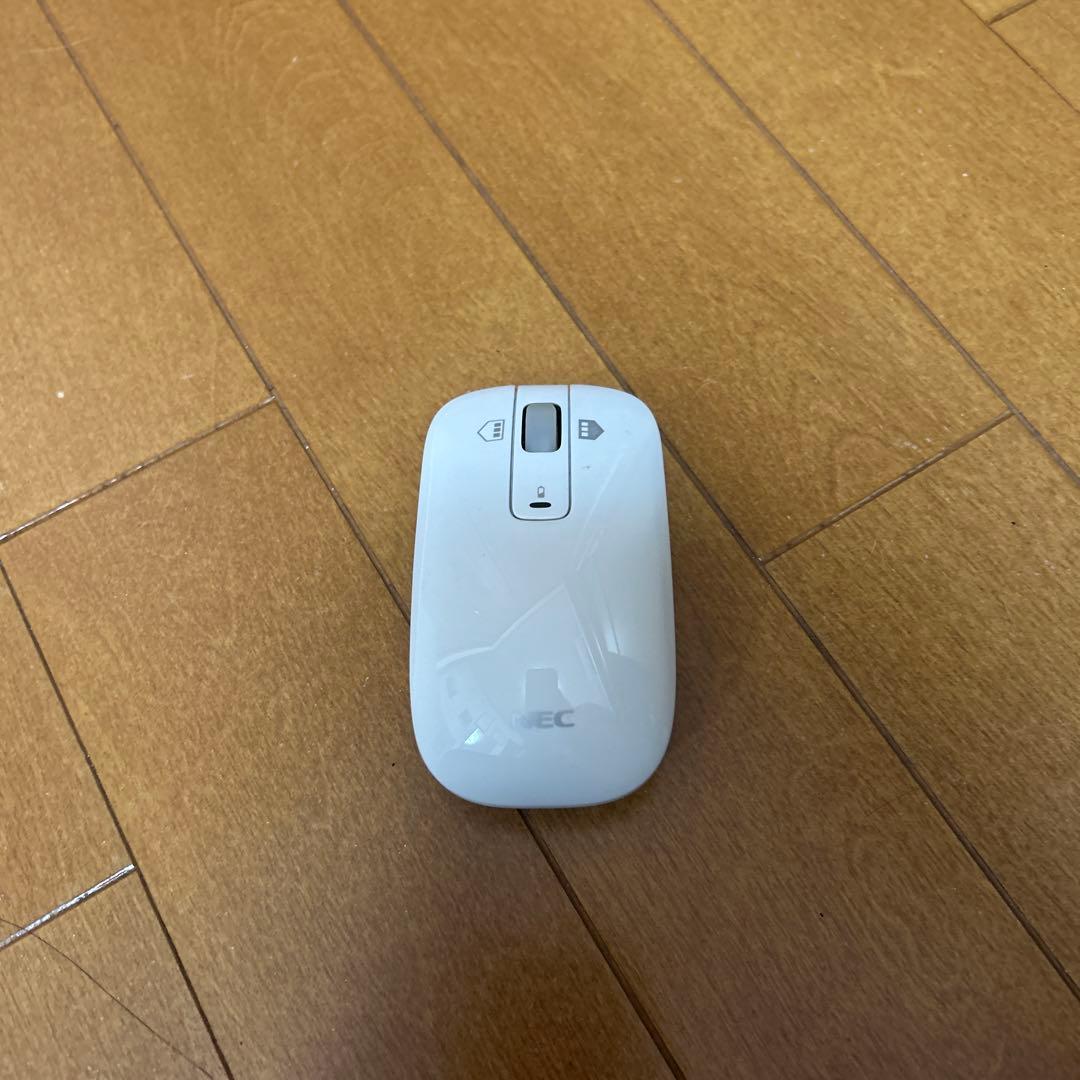 NEC デスクトップPC ホワイト 本体とキーボード