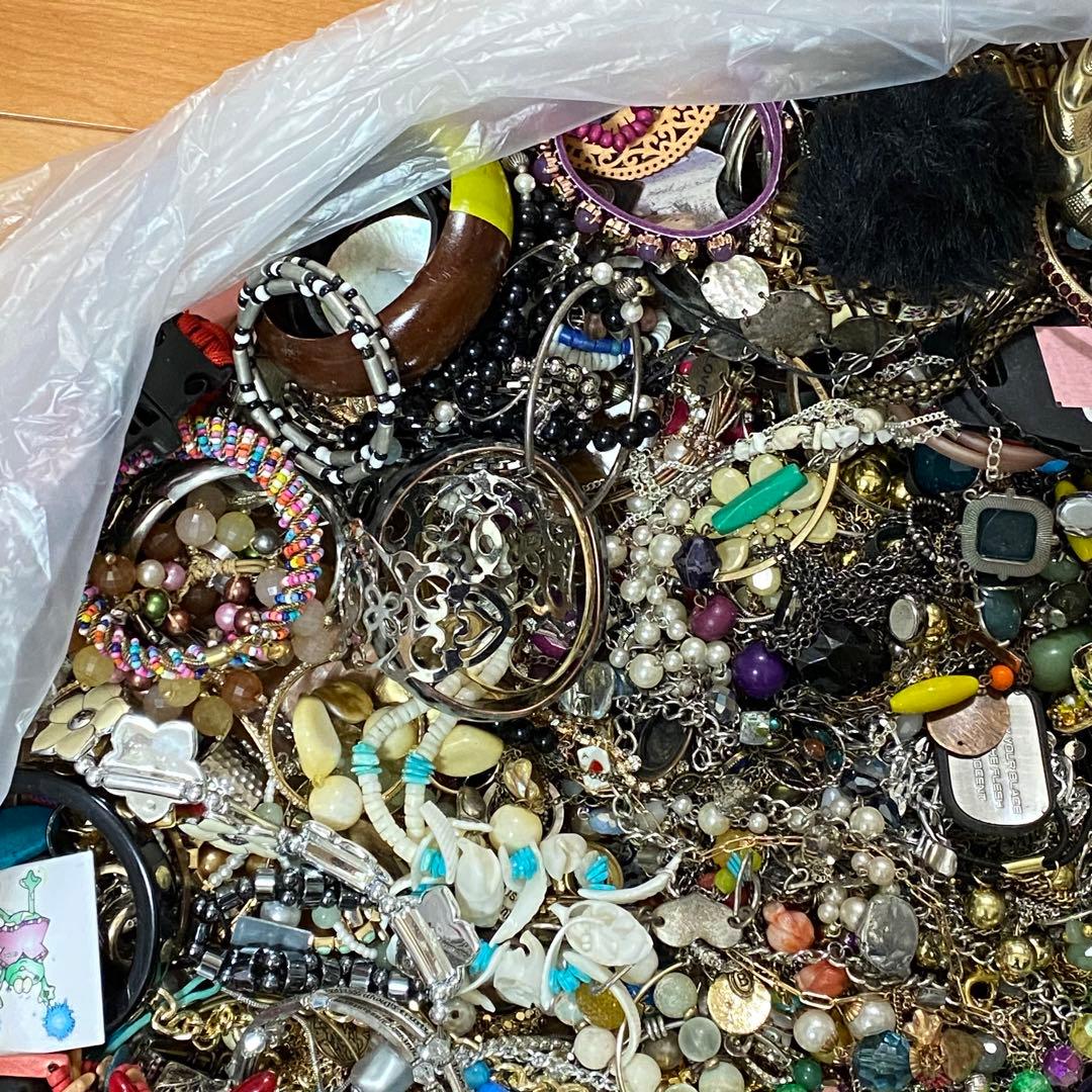 大量まとめ売り　ジャンク　未選別　アクセサリー色々⑥　約12.1㎏　ネックレス他