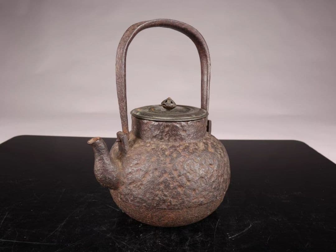 A500 鉄瓶 【龍文堂造】 岩肌 茶道具 湯沸 重量1462g 1000ml