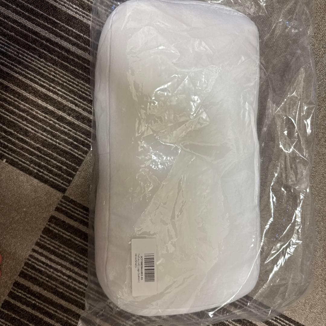 TikTok LIVE ロゴクッション (ホワイト・スモール)