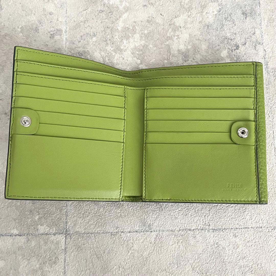 希少カラー✨FENDI ピーカブー セレリア ロゴ 二つ折り財布 グリーン
