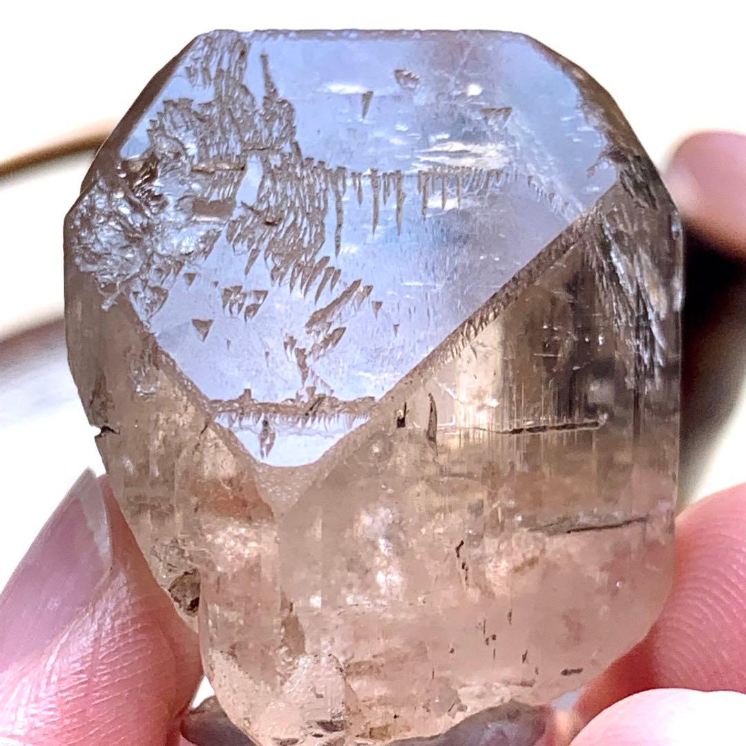 美し過ぎるピーチカラートパーズ原石199ct/非加熱/鉱物標本