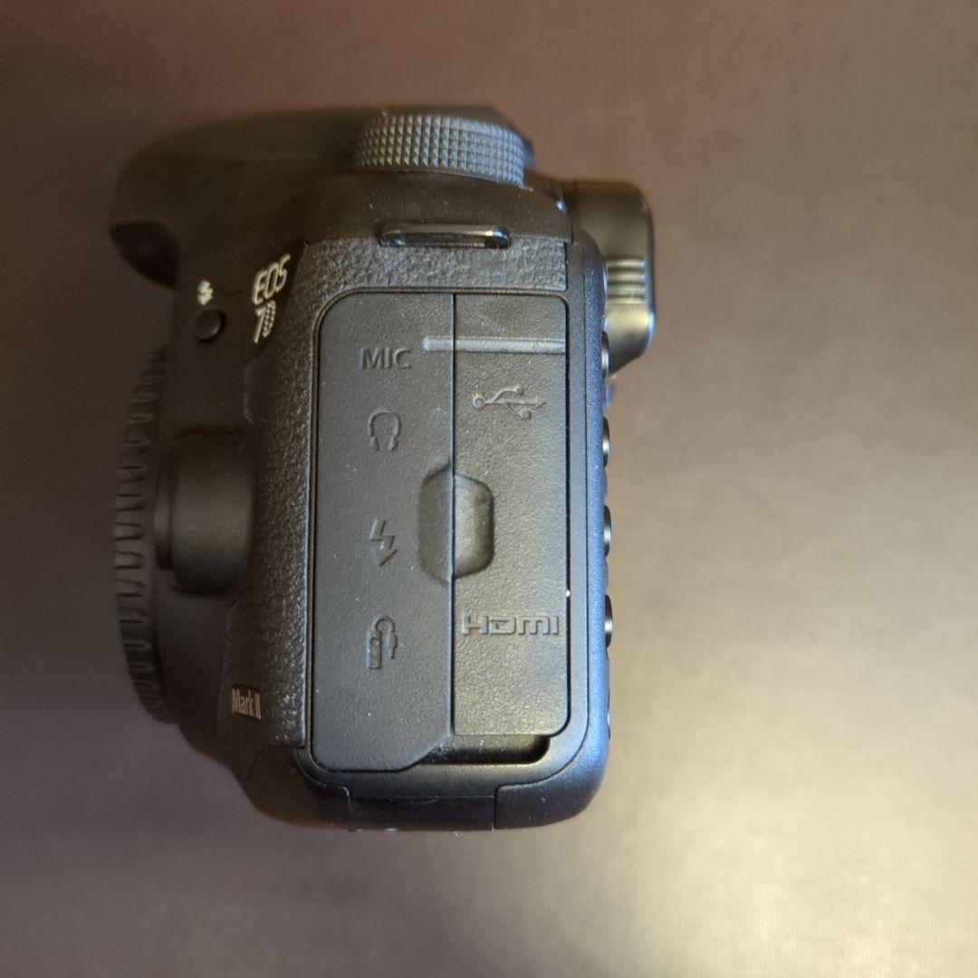 あ*み様 Canon EOS 7D Mark II 本体+バッテリー2個