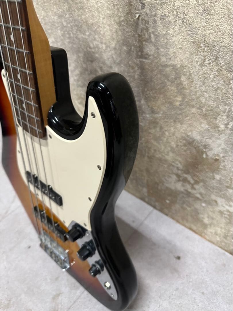 ⑰BUSKER’Sエレキベースジャズベースタイプ4弦サンバースト（白ピックガード