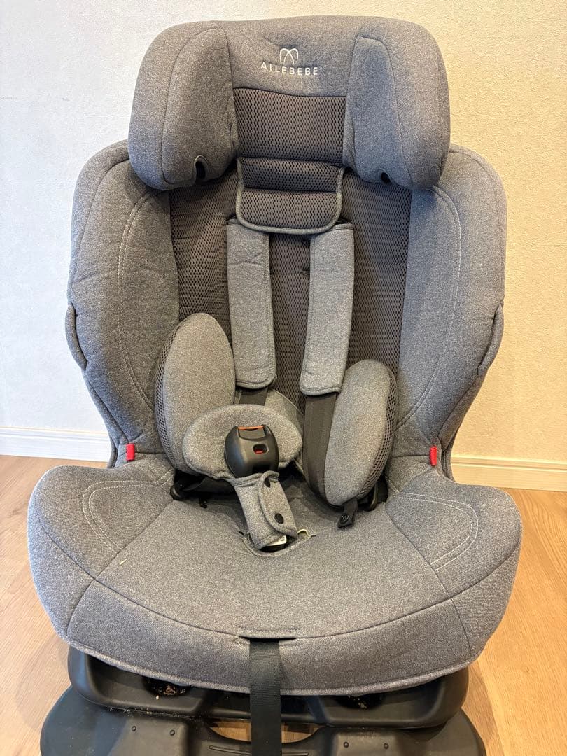 カーメイト エールベベ スイングムーン プレミアムS 1歳〜7歳用ジュニアシート