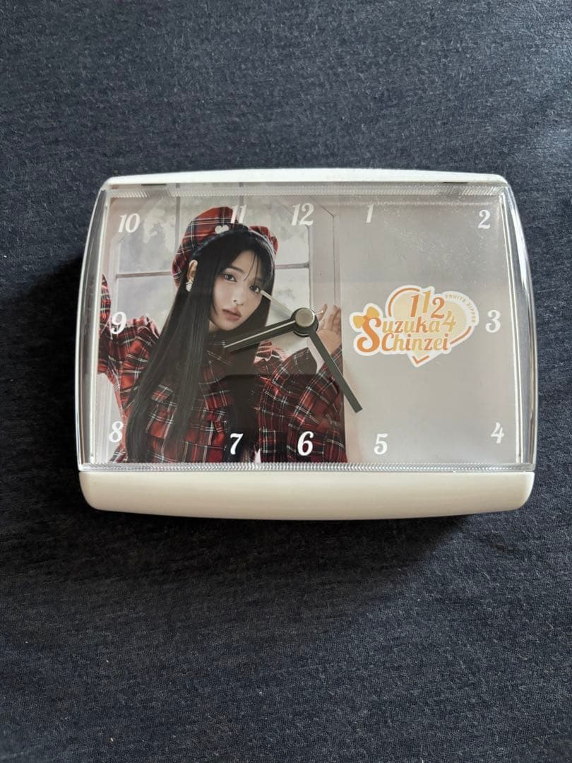 FLUITS ZIPPER 鎮西寿々歌生誕記念ラッフル　B賞目覚まし時計