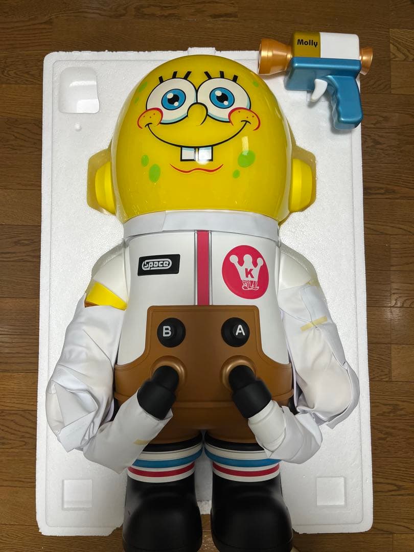 ポップマート　メガコレクション　 メガスペースモリー1000% スポンジボブ