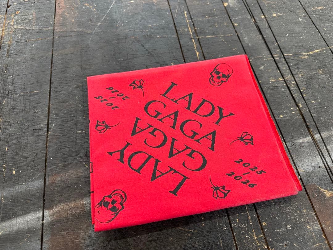 (新品)レディーガガ VIPGOLD バンダナ 〜最安値〜