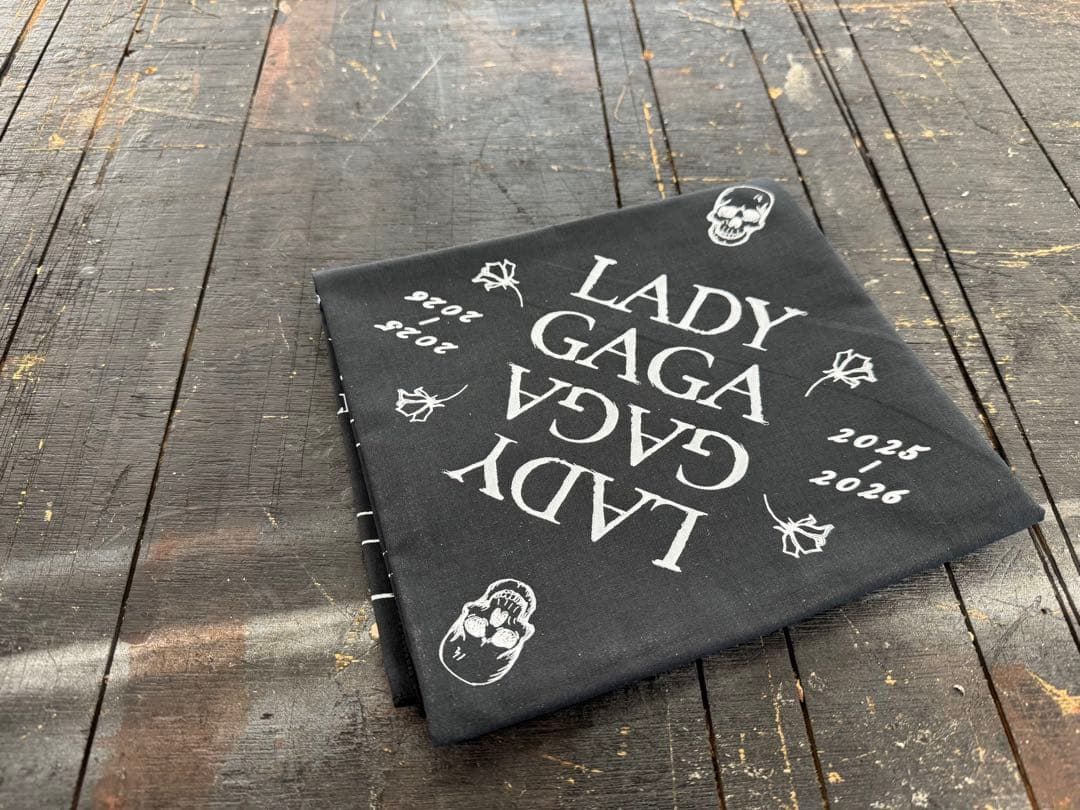 (新品)レディーガガ VIPGOLD バンダナ 〜最安値〜