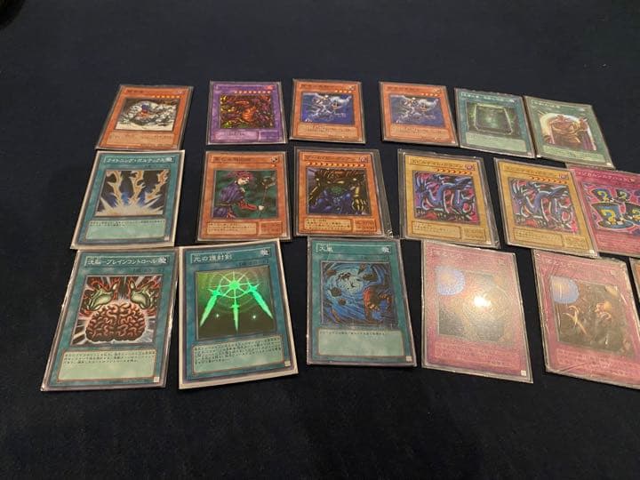 遊戯王  まとめ売り　初期ブラックマジシャンウルトラなど