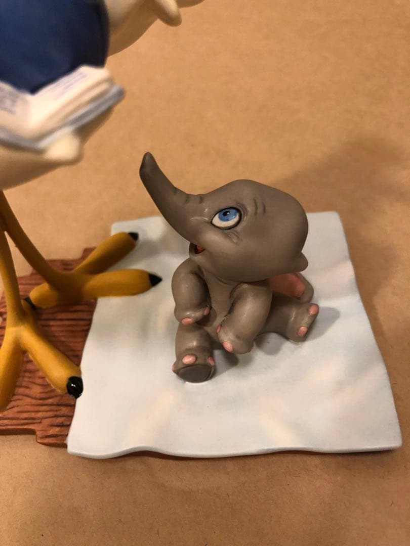 未使用品　ディズニー　WDCC ダンボ　Bundle of Joy フィギュア