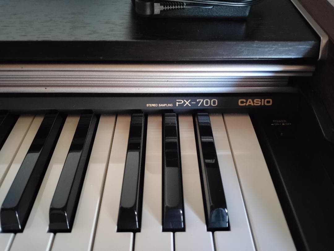 カシオ　電子ピアノ　PX-700