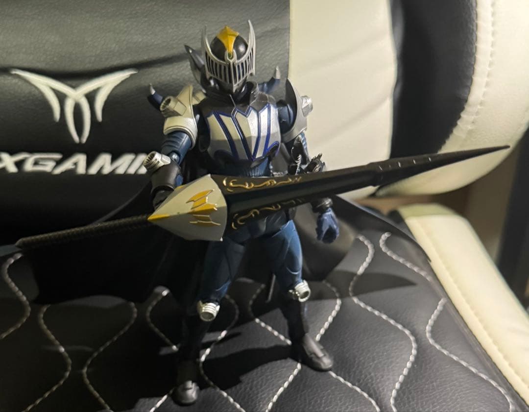 S.H.Figuarts 仮面ライダーナイト