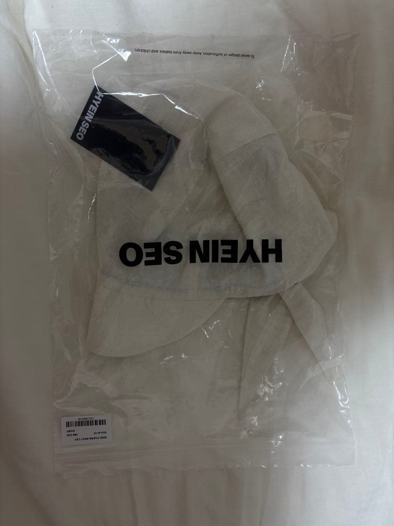 HYEIN SEO ヘインソSeed Charm Knot Cap