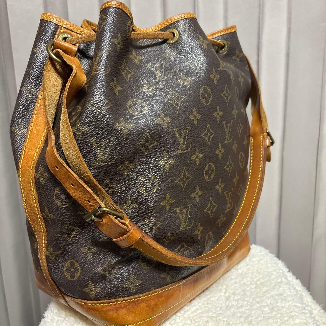 LOUIS VUITTONモノグラム　ショルダーバッグ