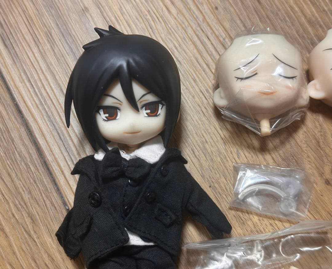黒執事　ねんどろいど　セバスチャン　フィギュア　黒猫　悪魔