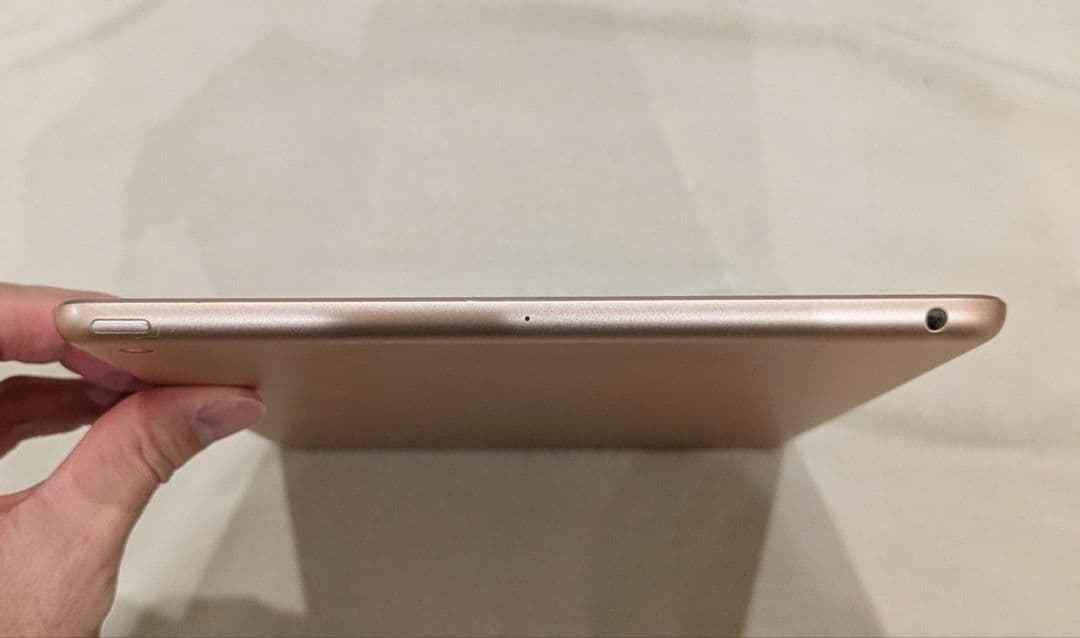 Apple iPad 第6世代 32GB Wi-Fi