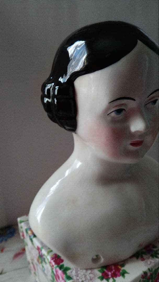 大き目のチャイナヘッドドール　アーティスト物　ドイツ　ヴィクトリア朝
