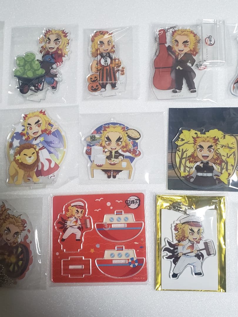 鬼滅の刃 煉獄杏寿郎 アクスタ 缶バッジ 35点セット まとめ