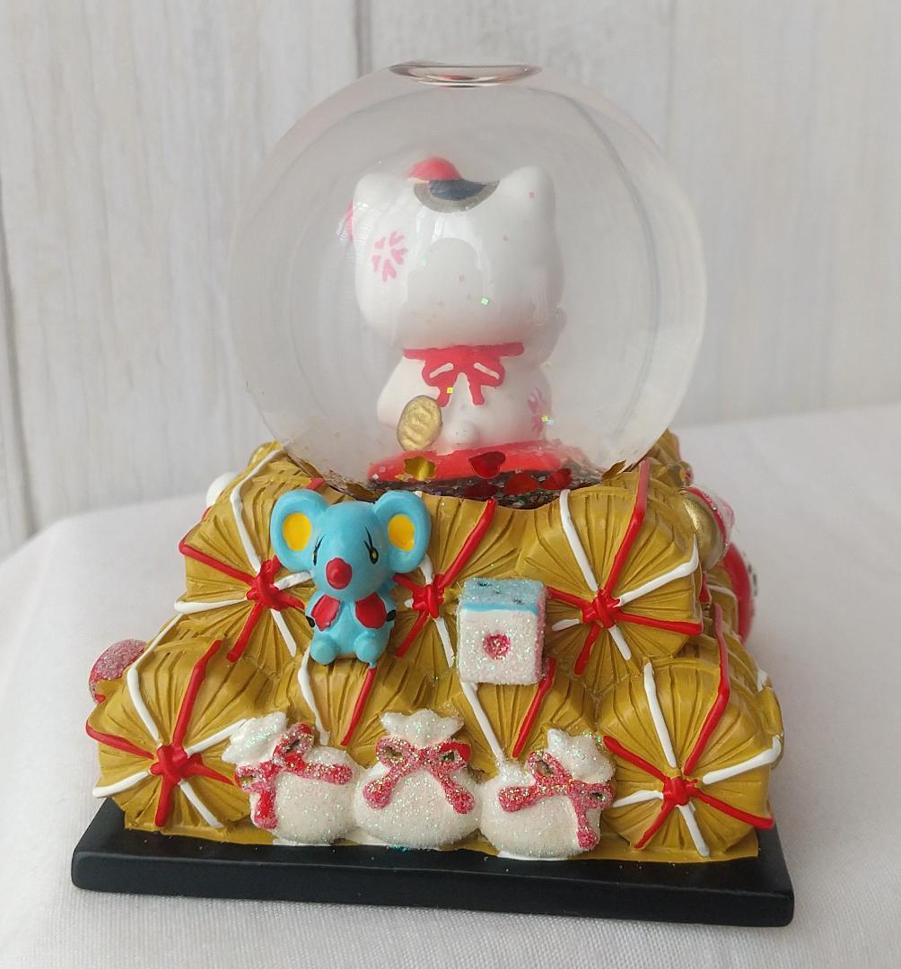 キティ　スノードーム　招き猫　マスコット　置物