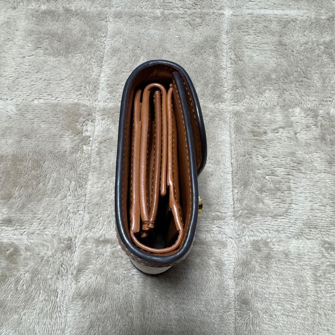 り*た様 美品　正規品　CELINE セリーヌ トリオンフ スモールフラップウォ