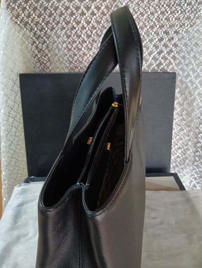 バーバリー レザー トートバッグ ノバチェック 金属金具 ブラック 黒