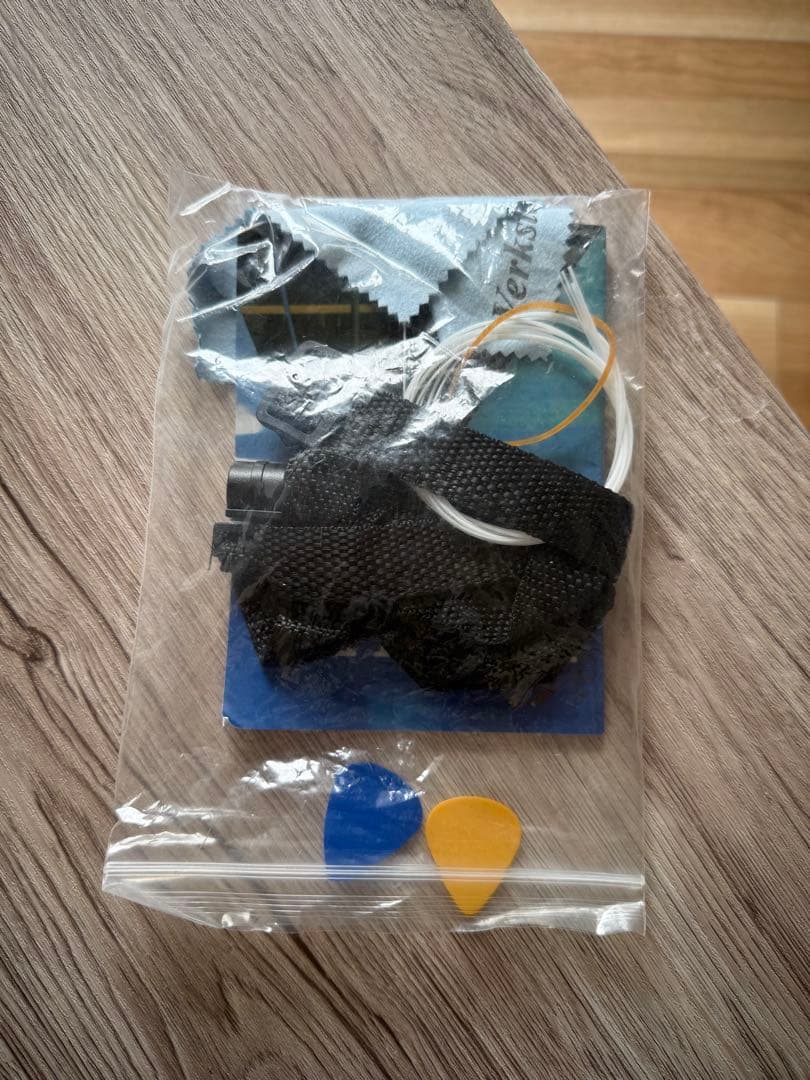 Elvis アコースティックギター 専用ケース付き