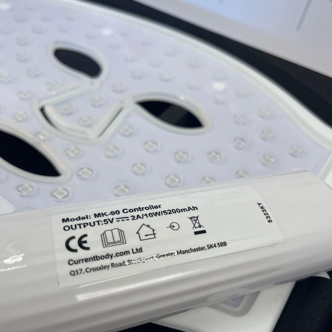 ボディ・フェイスケア CURRENTBODY Skin LED Mask