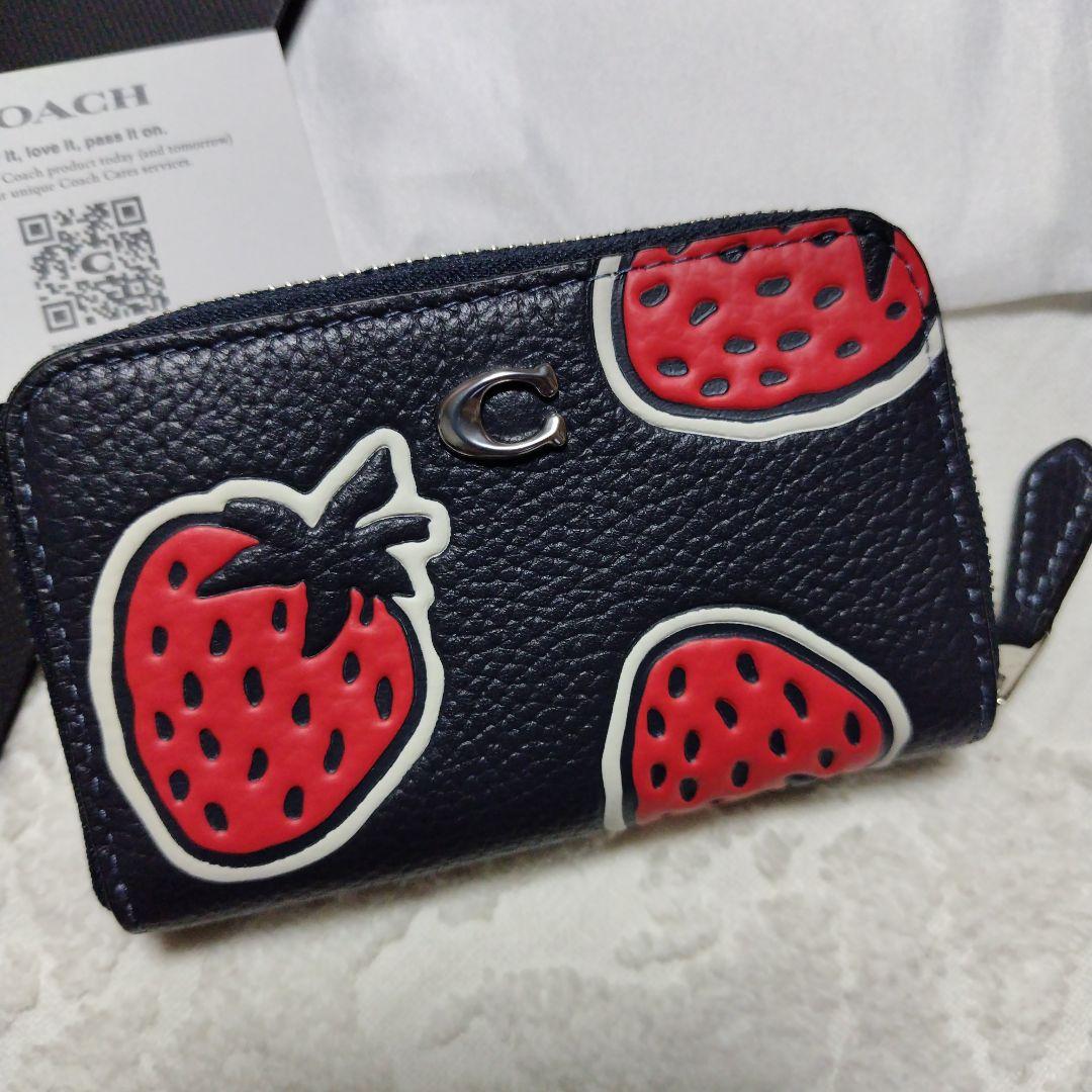 新品　コーチ　スモールジップアラウンドカードケース　ストロベリー