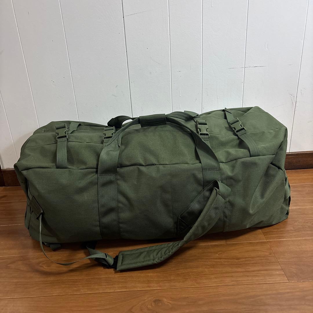 美品　米軍　実物　新型　DUFFEL BAG ダッフルバッグ　送料無料