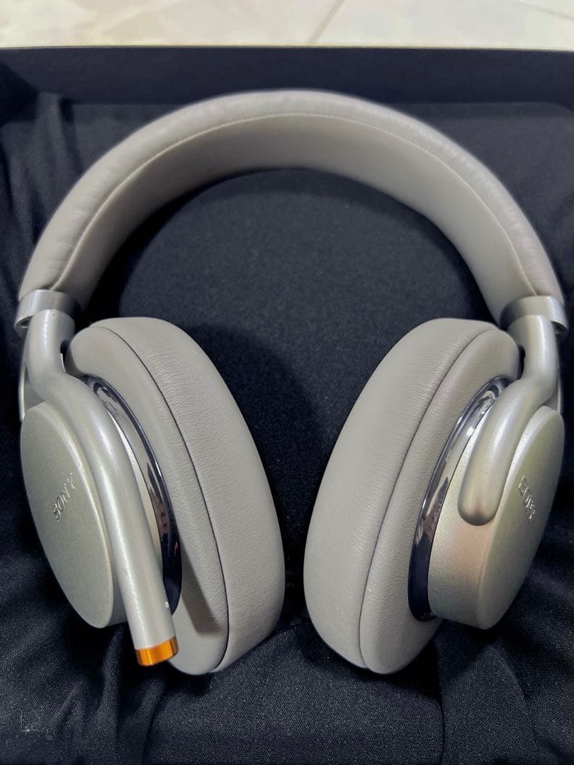 SONYヘッドフォン　MDR-1AM2