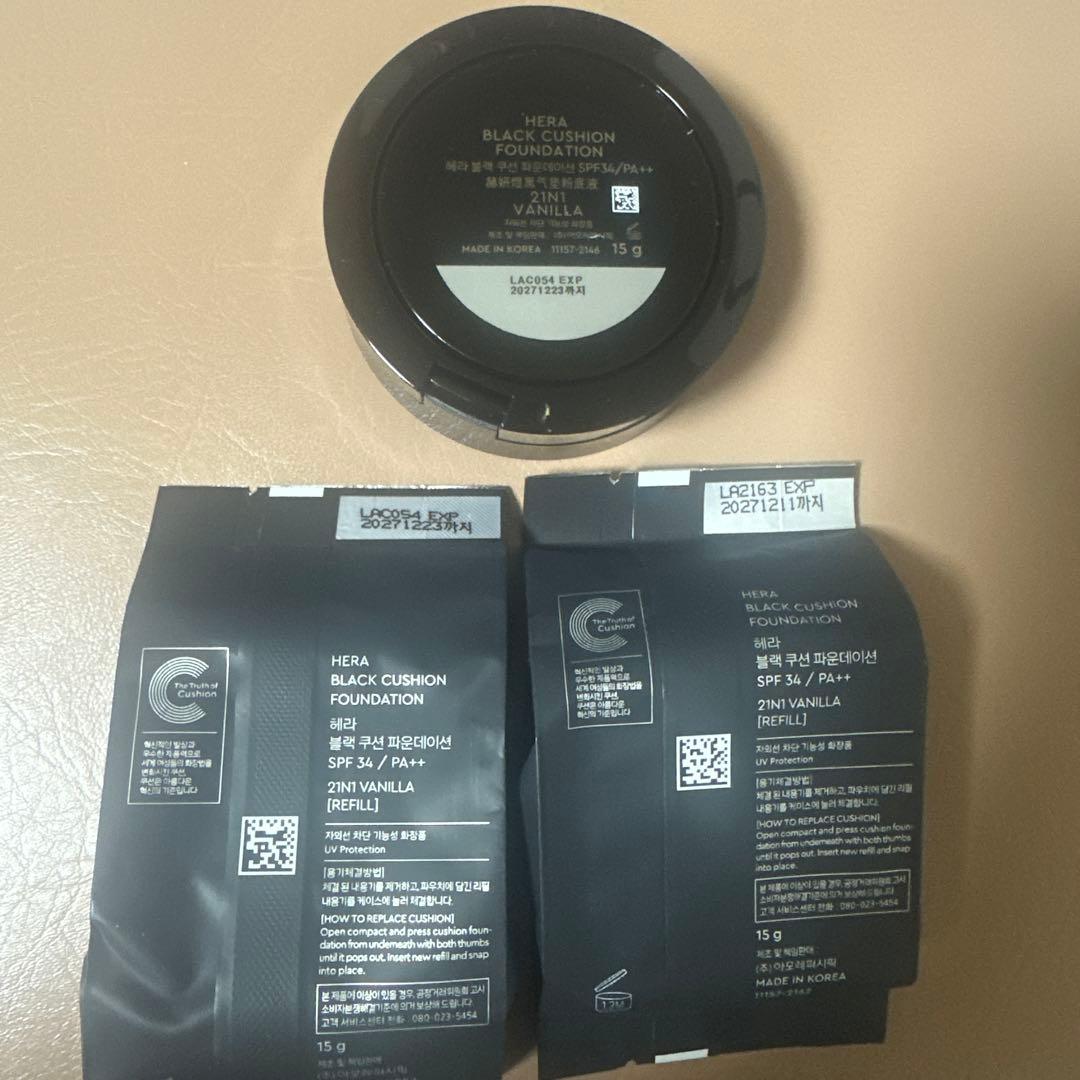 【新品】HERA ブラッククッションファンデ 21N1 本体&レフィル2個付