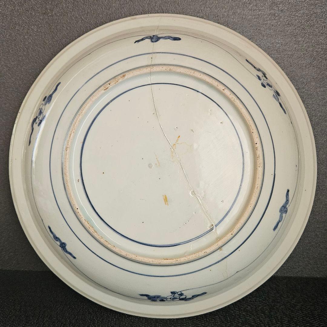 江戸時代前期～中期　藍九谷様式　染付　花籠手　花唐草文様　31.8cm　兜皿