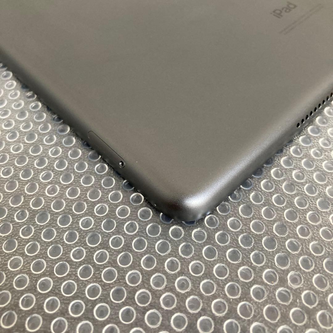 3730【早い者勝ち】iPad8 第8世代 32GB SIMフリー☆