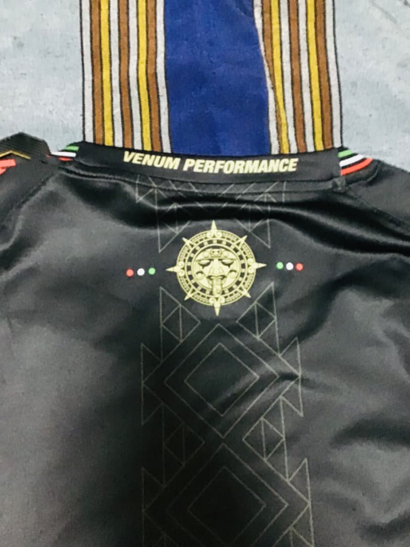 本物 Authentic NOCHE UFC VENUM ジャージーLサイズ