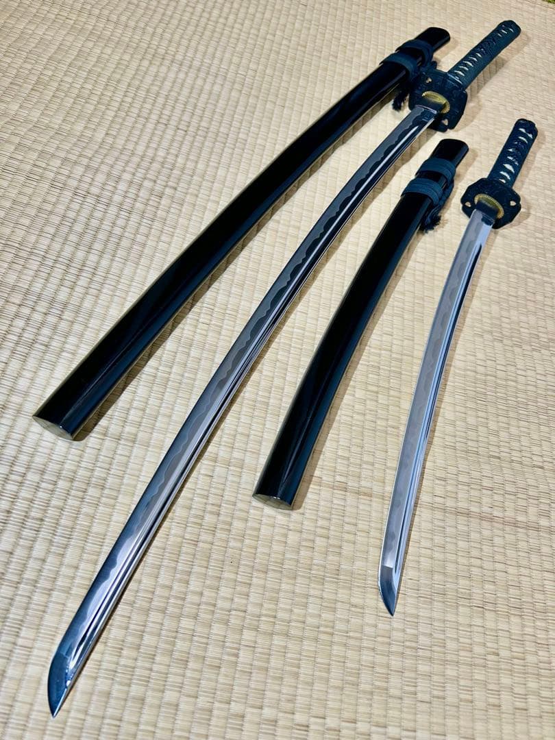 模造刀 太刀 脇差し 2本セット！　※刀身に樋あり（バラ売り不可）