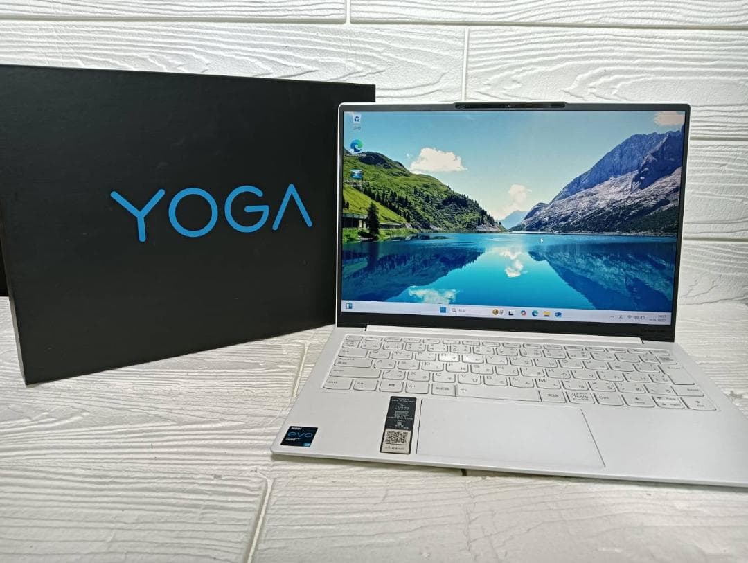 Yoga Slim 7I Carbon　　2.5K液晶　人気モデル　laptop