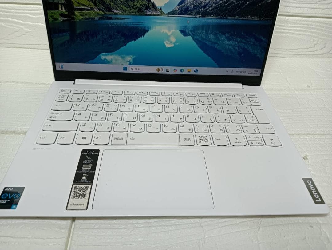 Yoga Slim 7I Carbon　　2.5K液晶　人気モデル　laptop