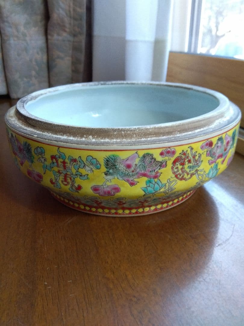 中国古美術　色絵陶器