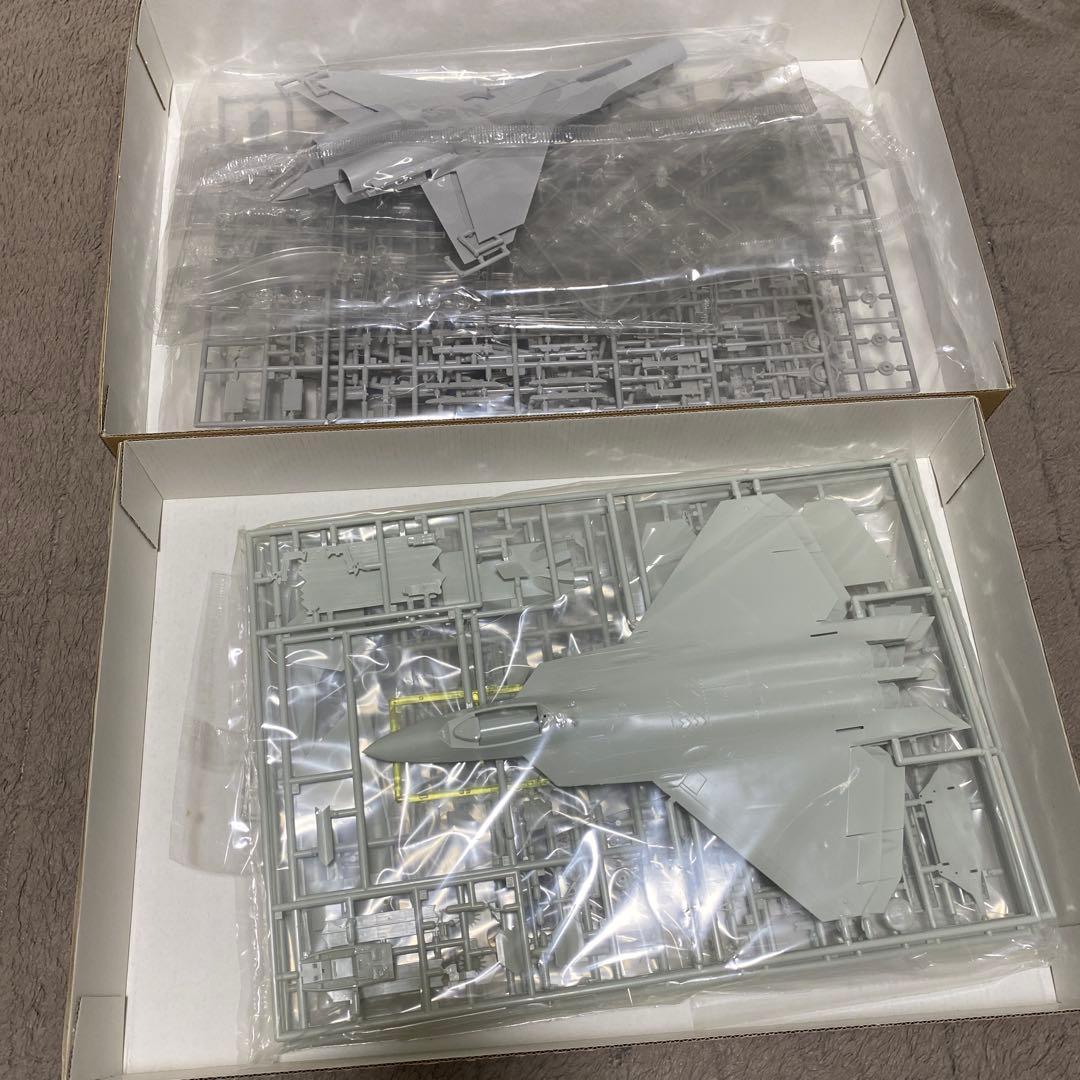 エースコンバット　プラモデル　ハセガワF-22 メビウス1&Su-33黄色13