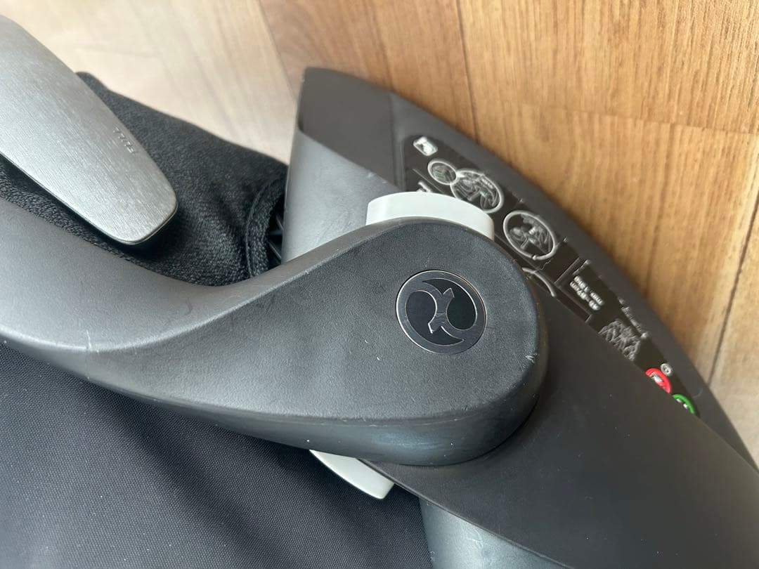 cybex CLOUD Z2 i-Size チャイルドシート 説明書付き