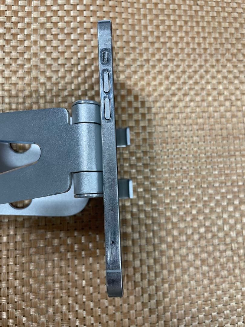 iPhone 12 Pro 128 GB シルバーSIMフリー【4499】