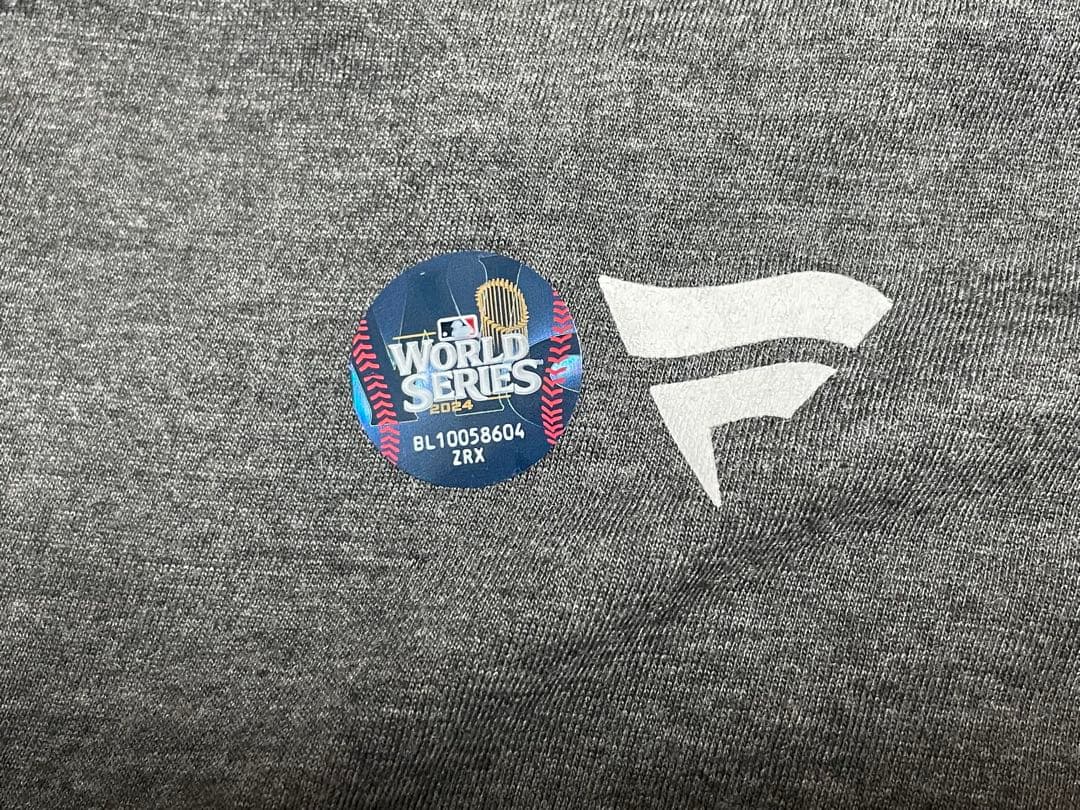 2024年ドジャース ワールドシリーズ Tシャツ&キャップ　チャンピオンセット