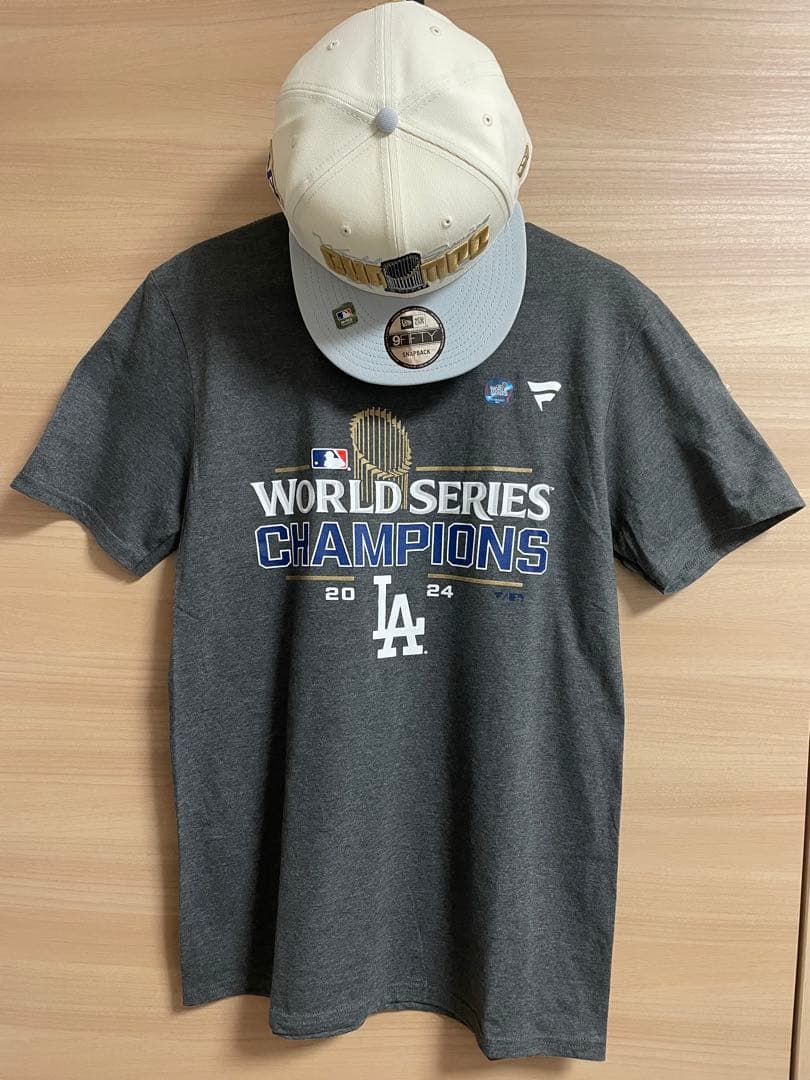2024年ドジャース ワールドシリーズ Tシャツ&キャップ　チャンピオンセット