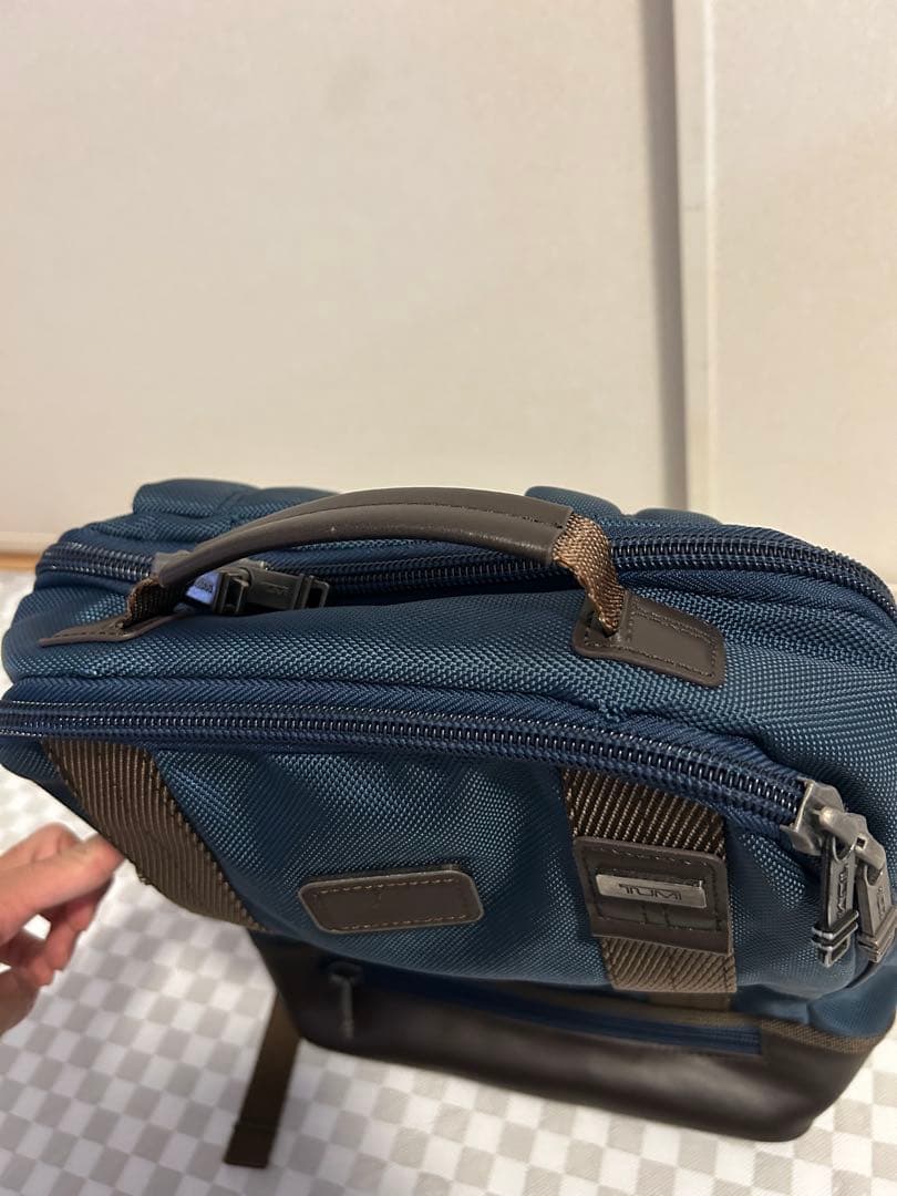 TUMI トゥミ　ネイビー　ビジネスリュック