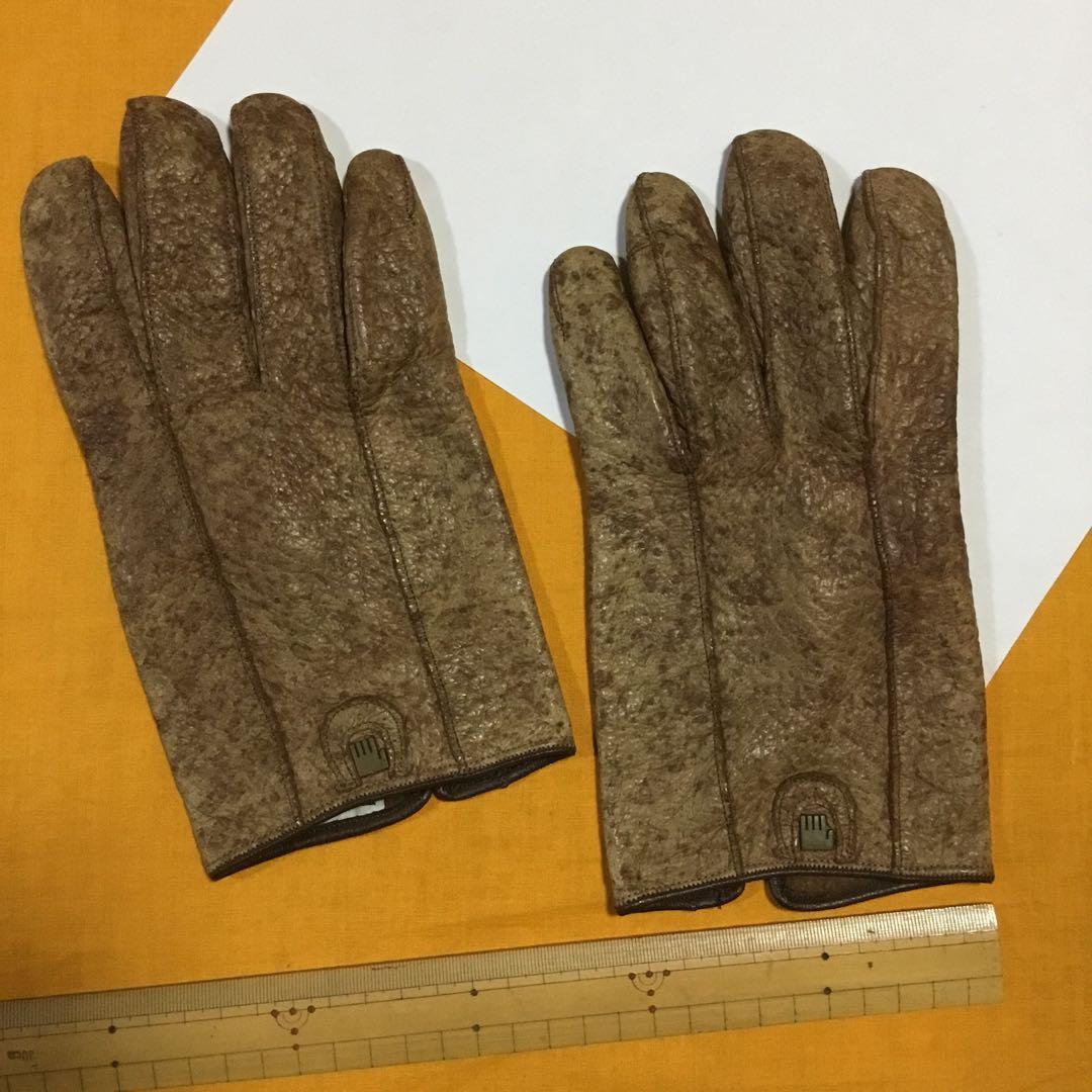 古い ペッカリーの手袋