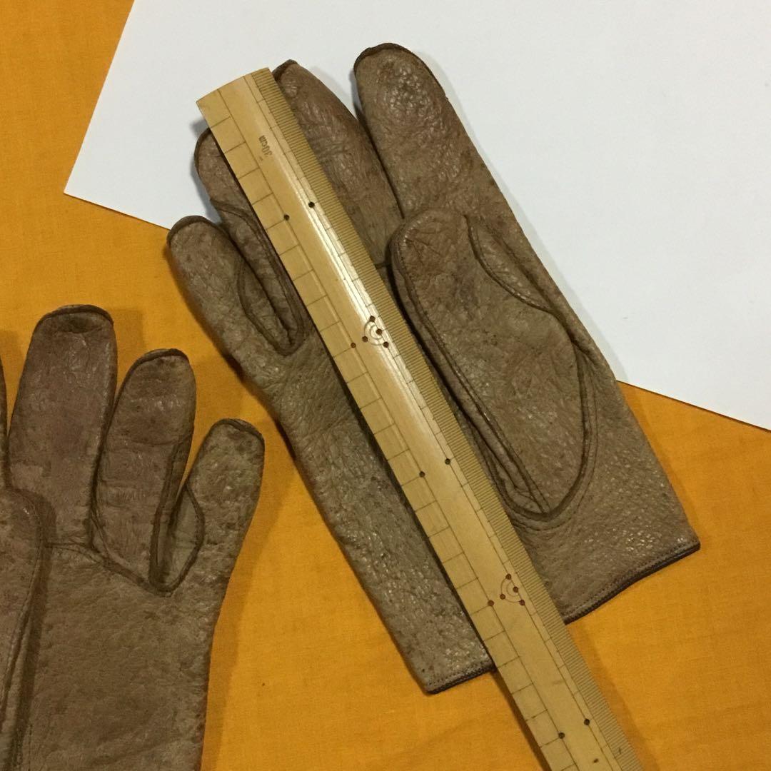 古い ペッカリーの手袋