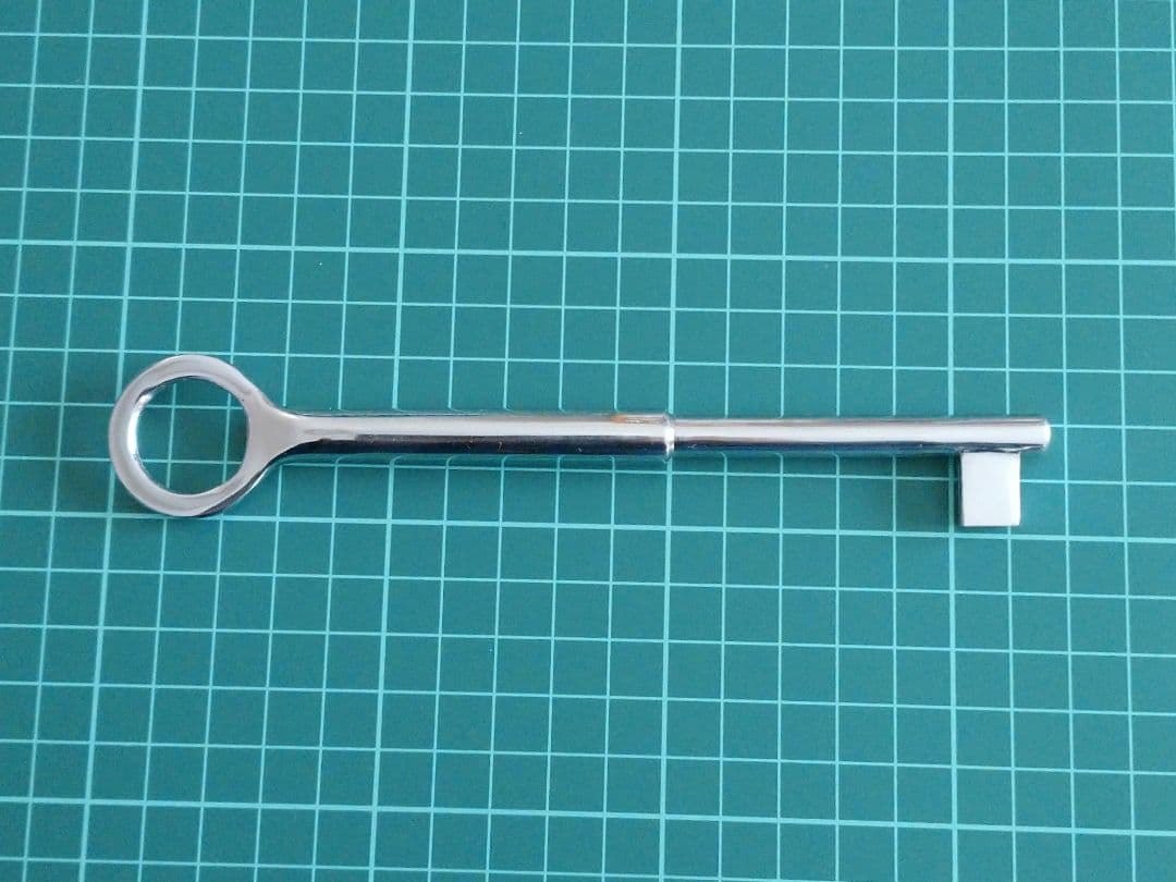 【鉄道部品】使用用途不明の大きな鍵