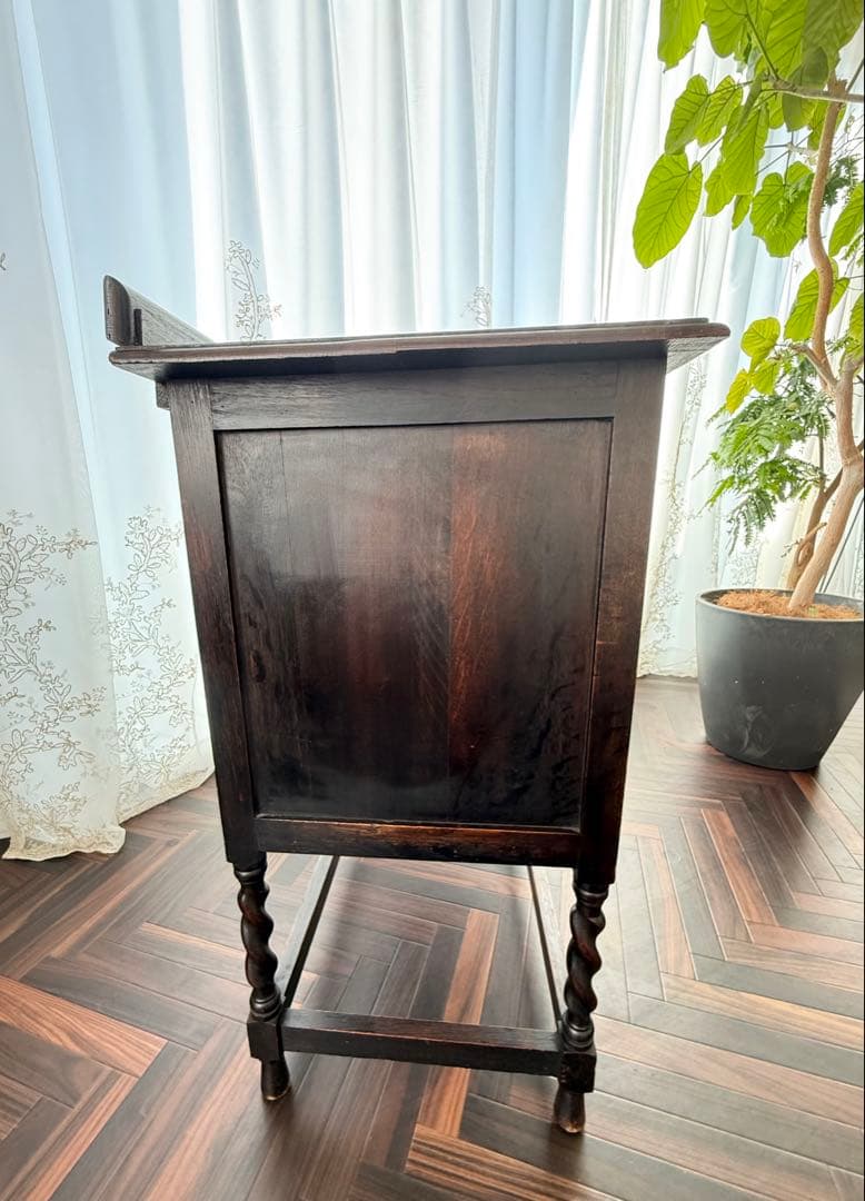 イギリス　アンティーク　オーク サイドボード ジャコビアンリバイバル