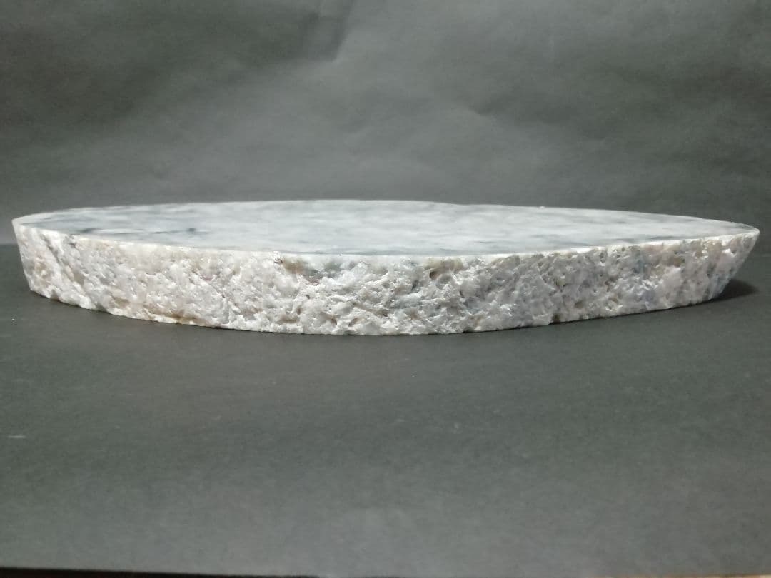 大型天然ヒスイ磨き置物